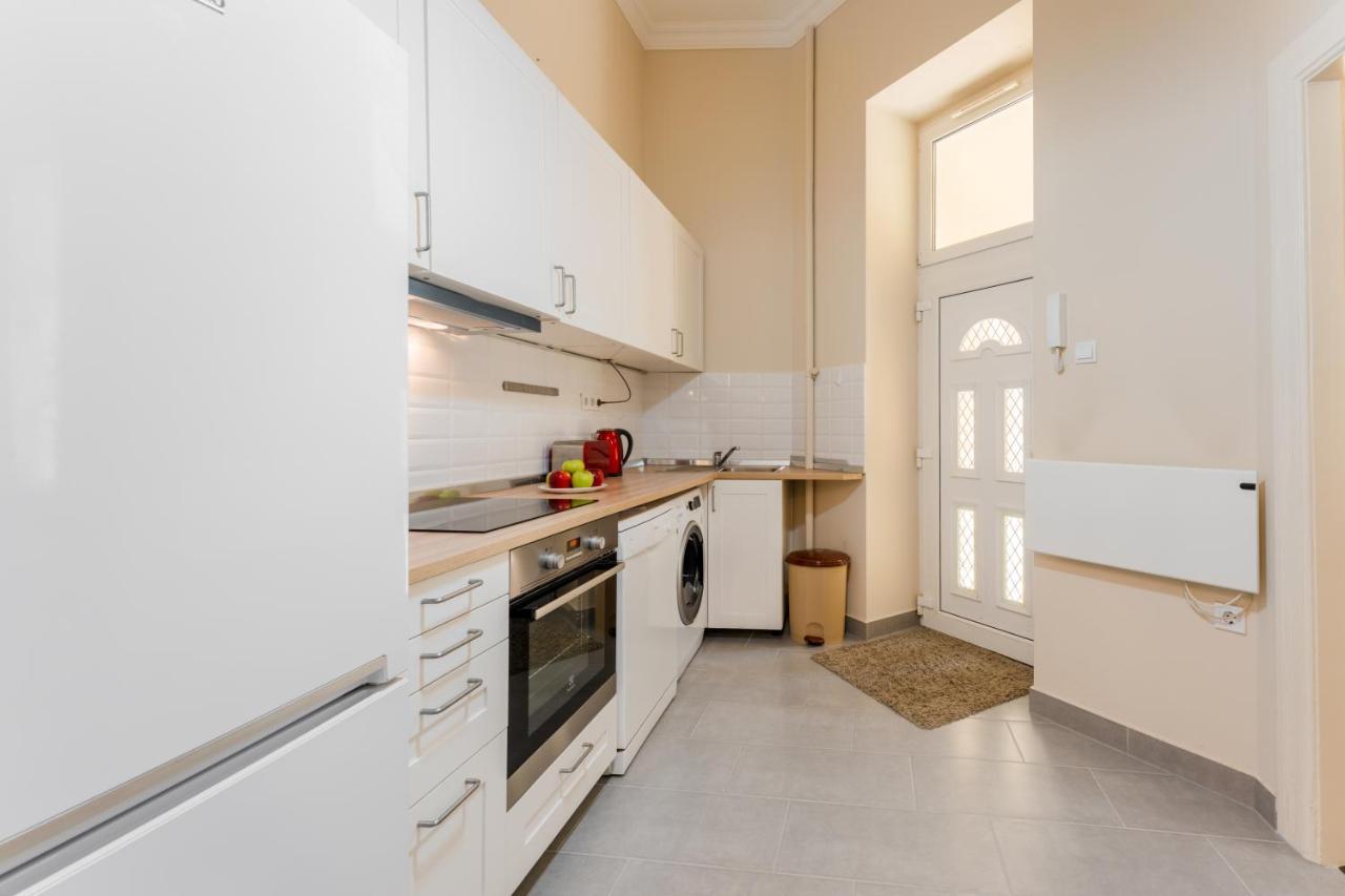 Downtown Greenie Home Budapest Bagian luar foto
